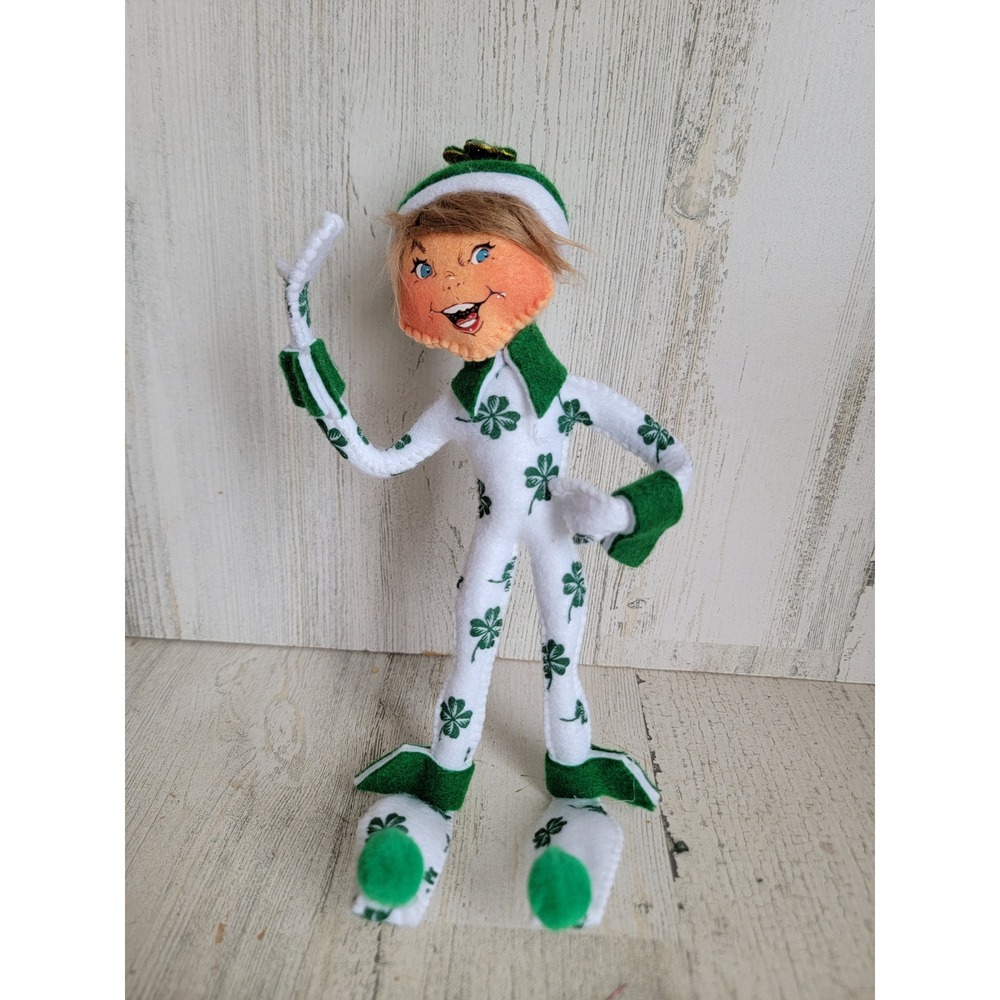Annalee clover outfit elf St Patrick day plush green home collectible shamrock